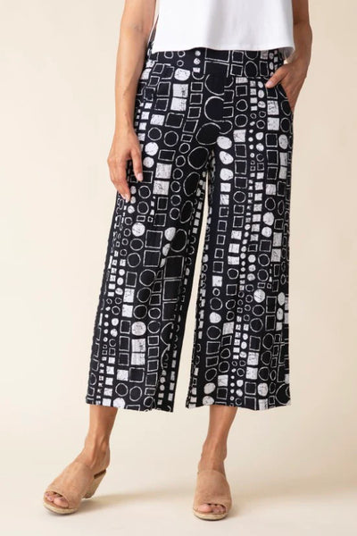 Habitat Spring/Summer, 34167 Express Travel Circle Square Crop Pant, Black