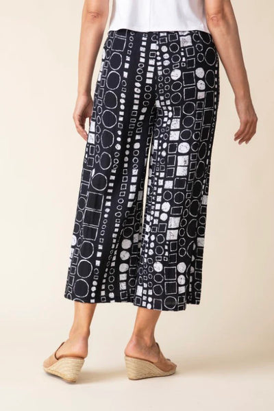 Habitat Spring/Summer, 34167 Express Travel Circle Square Crop Pant, Black