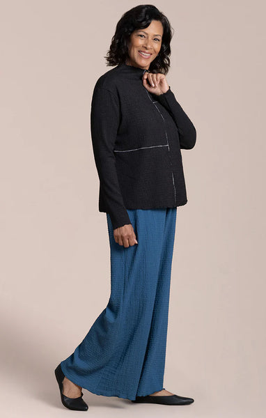 Sympli, PW22411X-3, Pop Collage Contrast Top, Black